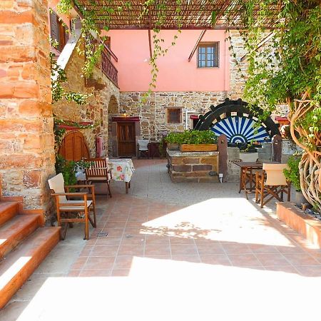 Mouzaliko Guesthouse Mansion Kampochora  Exterior foto